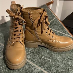 Aquaflex tan boots